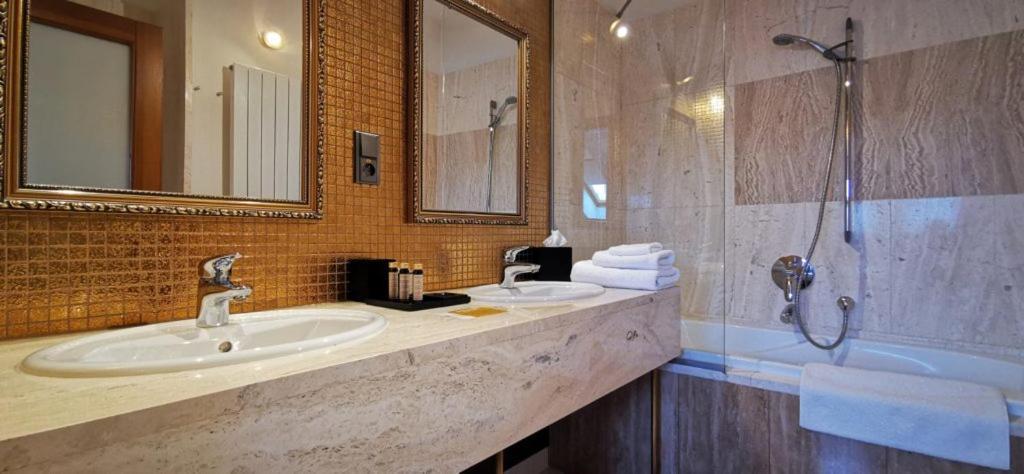 Boutique Hotel Slavia 科希策 外观 照片